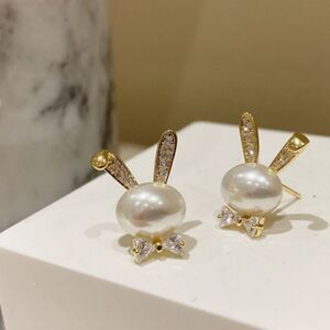 NEW MR RABBIT BOWTIE PEARL & CUBIC ZIRCONIA STUD EASTER EARRINGS
